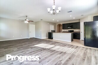 36618 Goffaux Loop in Zephyrhills, FL - Foto de edificio - Building Photo