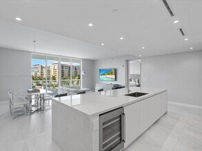 220 SE Mizner Blvd in Boca Raton, FL - Building Photo - Building Photo