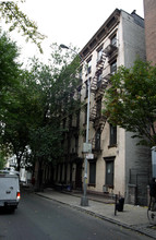 5-7 1/2 Jane St in New York, NY - Building Photo - Building Photo