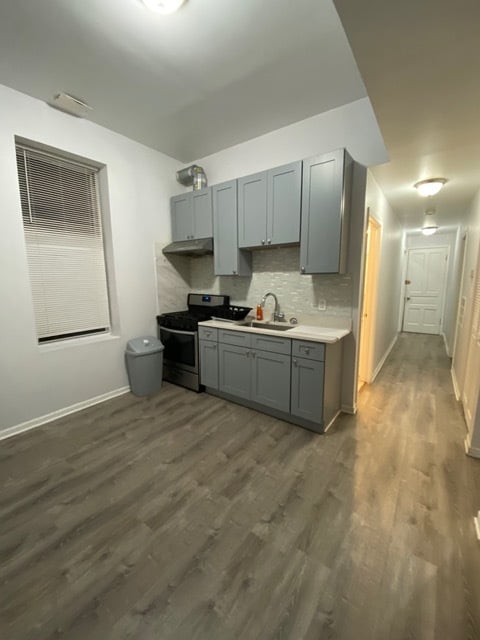 260 W 24th Pl, Unit 1R
