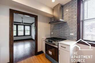 6409 N Talman Ave in Chicago, IL - Foto de edificio - Building Photo