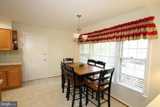 8521 Tysons Ct in Vienna, VA - Building Photo - Building Photo