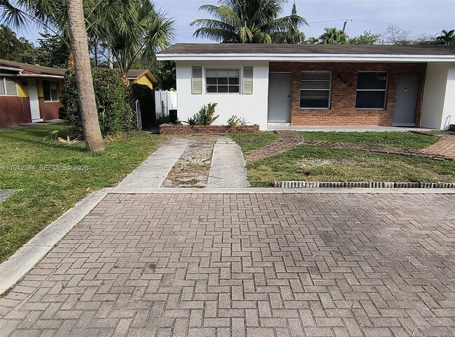 property at 4900 SW 28th Terrace