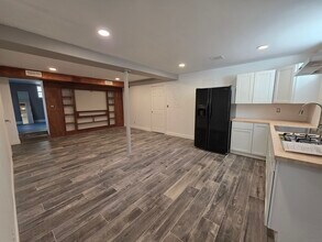 1367 Reservoir Ave in Bridgeport, CT - Building Photo - Building Photo