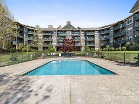 9 Kenilworth Knls, Unit 227 in Asheville, NC - Building Photo