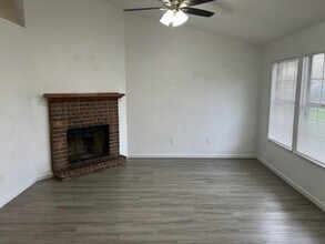 2410 Grasslands Dr in Killeen, TX - Building Photo - Building Photo