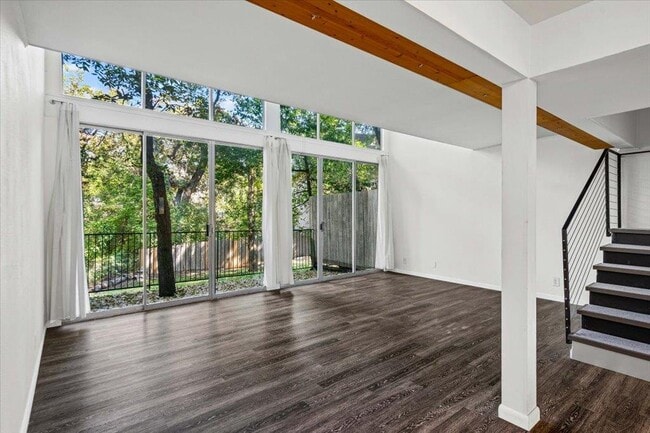 1304 Mariposa Dr in Austin, TX - Building Photo - Building Photo