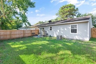 540 Chateau Cir in St. Marys, GA - Foto de edificio - Building Photo