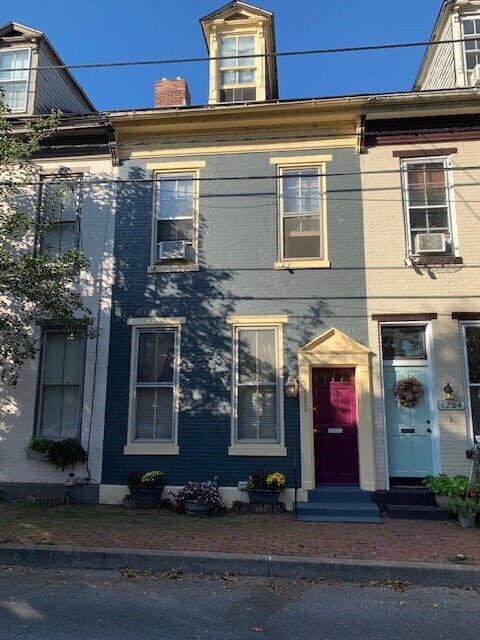 1202 Penn St in Harrisburg, PA - Building Photo