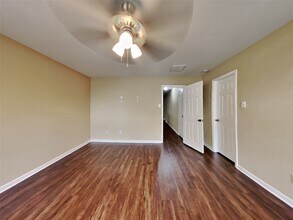 6907 Oleander Grove Way in Houston, TX - Building Photo - Building Photo