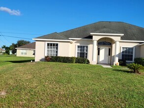 4209 SW Whitebread Rd in Port St. Lucie, FL - Building Photo - Building Photo