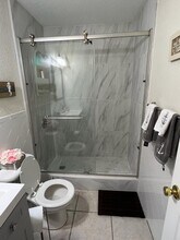 5127 Burnham Pl in Greenacres, FL - Foto de edificio - Building Photo