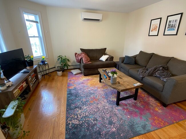 6 Nashua St