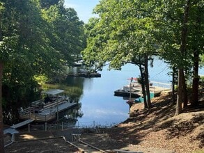 20 N Lakeshore Dr in Cherokee Village, AR - Building Photo - Building Photo