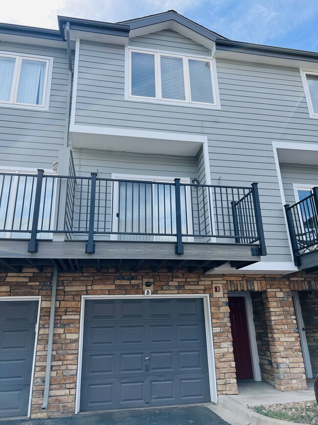 2755 W Riverwalk Cir in Littleton, CO - Building Photo - Building Photo