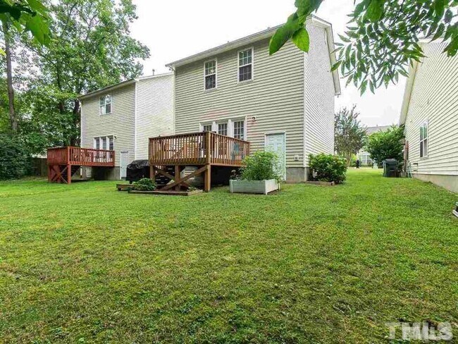 property at 310 Glaston Ct