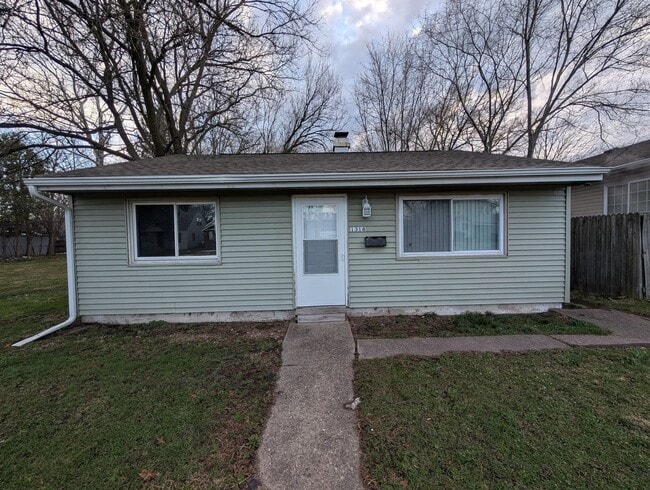 property at 1318 N Meade St