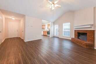 1011 Caliente Dr in Grand Prairie, TX - Building Photo - Building Photo