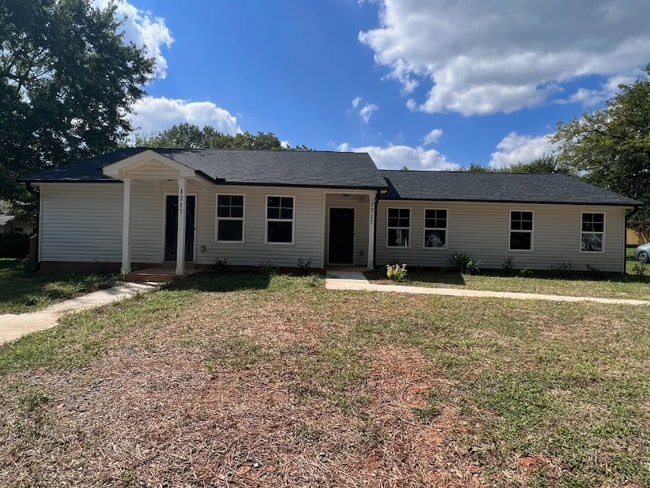 1215 Collins Dr