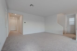 4603 Sapphire Crst Ave in Las Vegas, NV - Building Photo - Building Photo