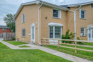 153 Arbour Glen Crescent in London, ON - Building Photo
