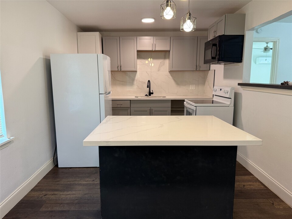 306 Stiles St in Houston, TX - Building Photo