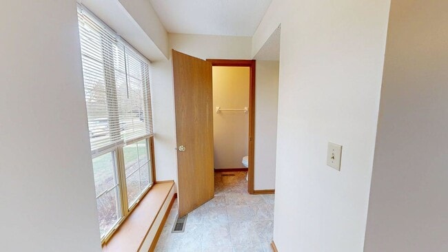 5917 Shadow Lake Cir in Columbus, OH - Building Photo - Building Photo