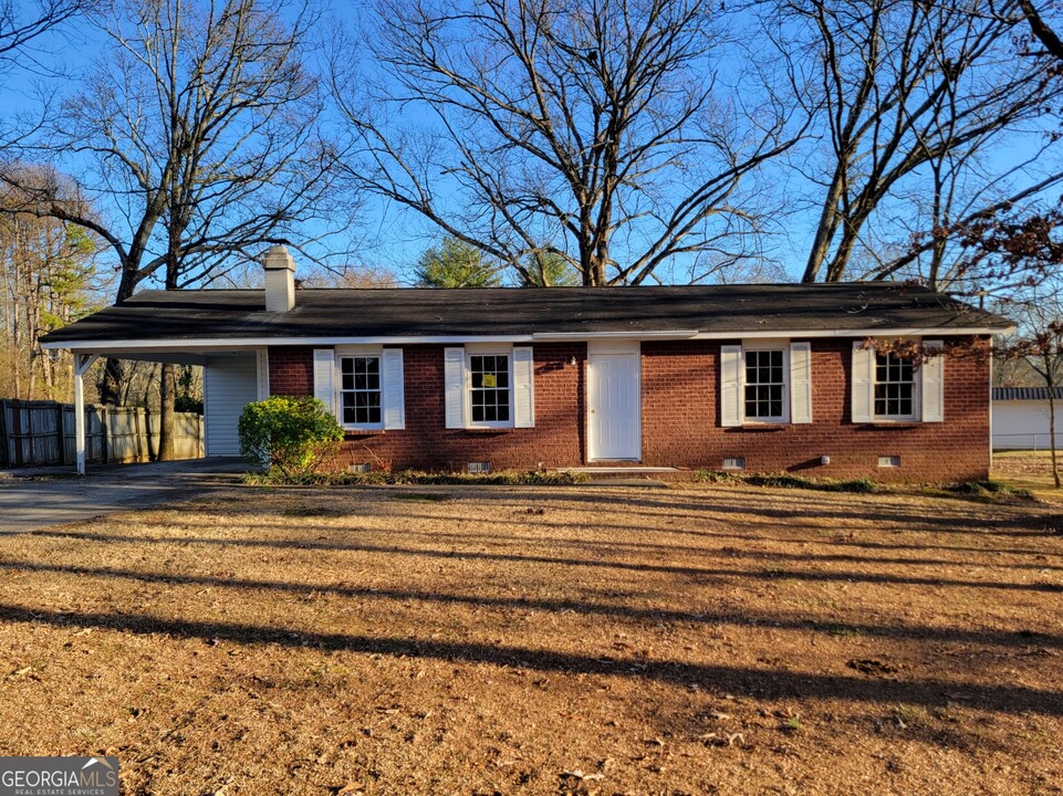 117 Anita Dr in Winder, GA - Building Photo