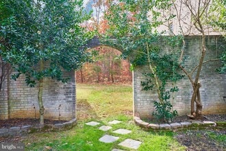 12815 Braddock Rd in Clifton, VA - Building Photo - Building Photo