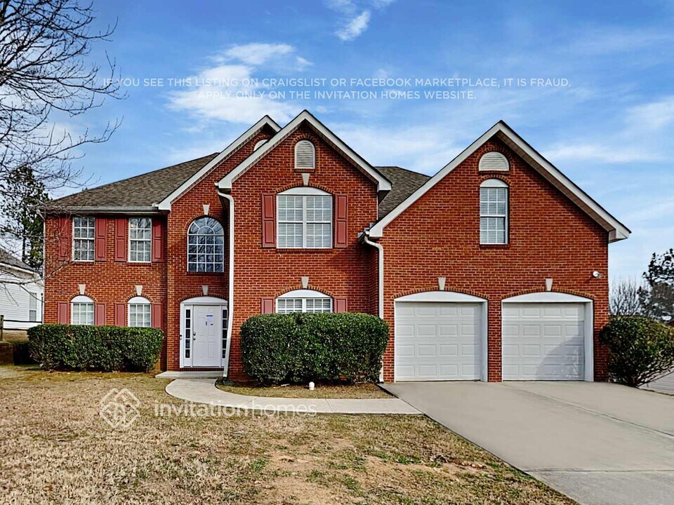 3964 Ambrose Ridge Ct in Ellenwood, GA - Building Photo