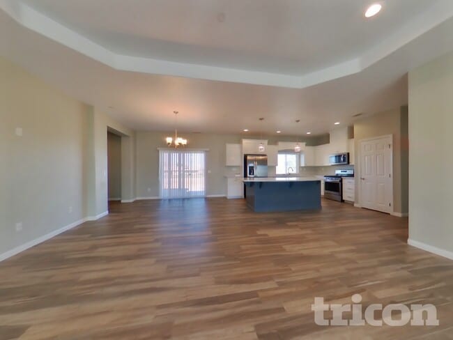 16014 Tokay St in Victorville, CA - Building Photo - Building Photo