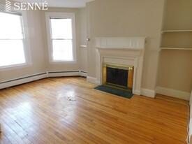 2 Arlington St, Unit 11 in Cambridge, MA - Building Photo