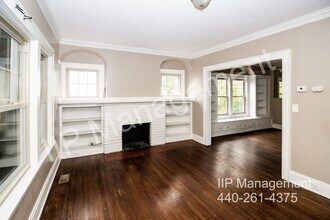 18506 Chagrin Blvd in Shaker Heights, OH - Building Photo - Building Photo