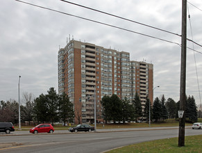 Forest Hills North in Vaughan, ON - Building Photo - Building Photo