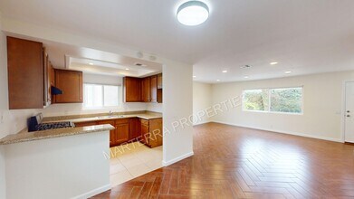 168 Magnolia St in Costa Mesa, CA - Building Photo - Building Photo