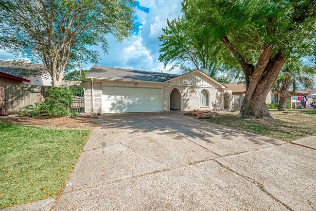 10607 Silkwood Dr