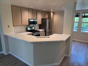450 Navaro Way in San Jose, CA - Building Photo - Building Photo