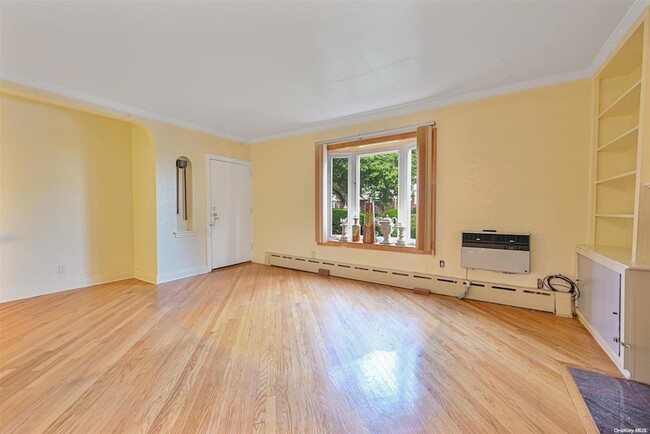 118-44 224th St in Cambria Heights, NY - Building Photo - Building Photo