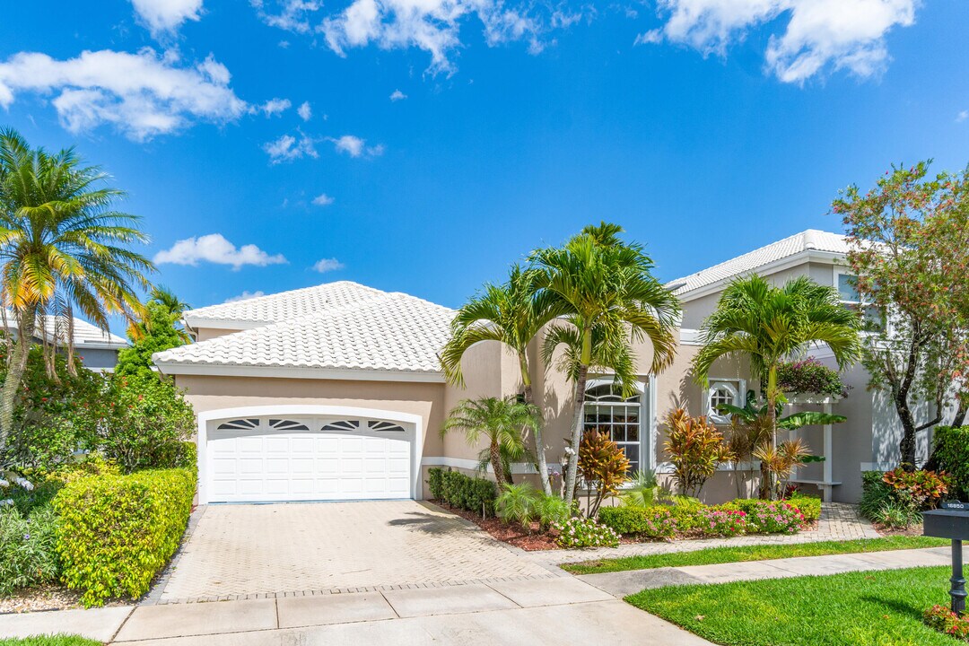 16850 Colchester Ct in Delray Beach, FL - Building Photo