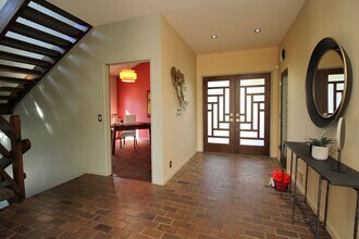 3131 NW Luray Terrace in Portland, OR - Foto de edificio - Building Photo