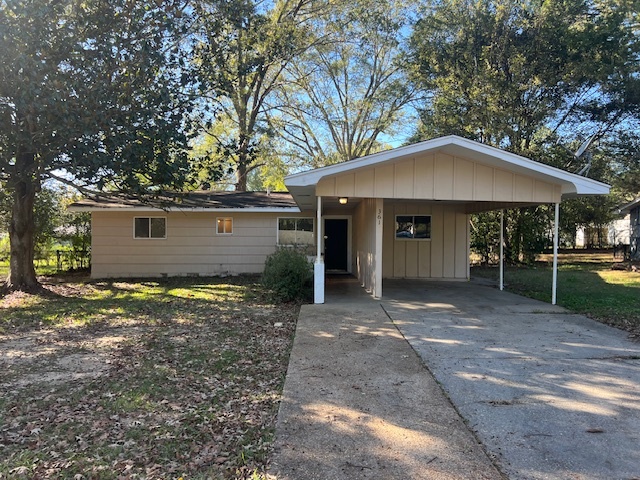 361 Queen Julianna Ln in Jackson, MS - Building Photo