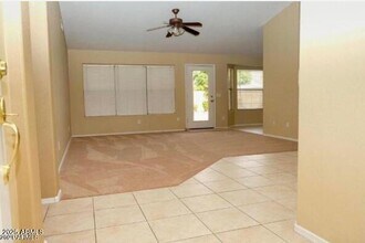 2032 E Willow Wick Rd in Gilbert, AZ - Building Photo - Building Photo