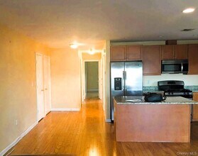 122-16 Powell Cove Blvd in Queens, NY - Building Photo - Building Photo