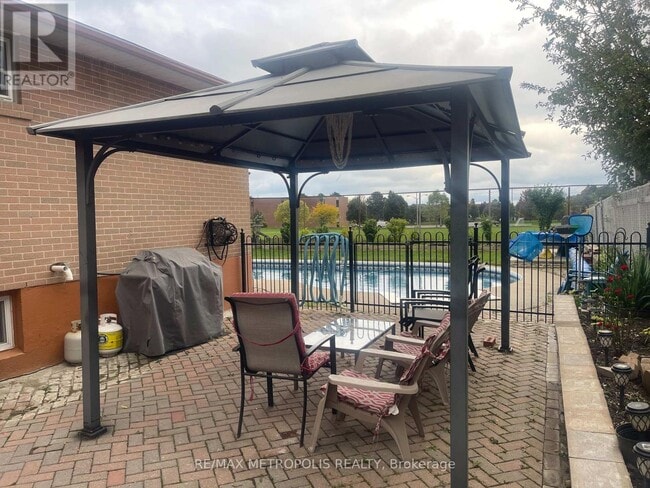 29 Charles Tupper Dr in Toronto, ON - Building Photo - Building Photo