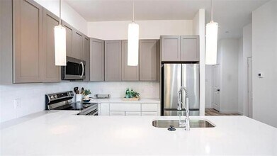 1028 17th St in Plano, TX - Building Photo - Building Photo