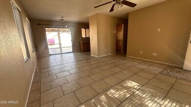 8568 W Caron Dr in Peoria, AZ - Building Photo - Building Photo