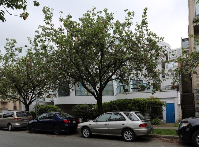 1038 W 7th Ave in Vancouver, BC - Building Photo - Primary Photo