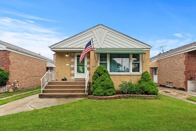 5139 S Narragansett Ave in Chicago, IL - Building Photo - Building Photo