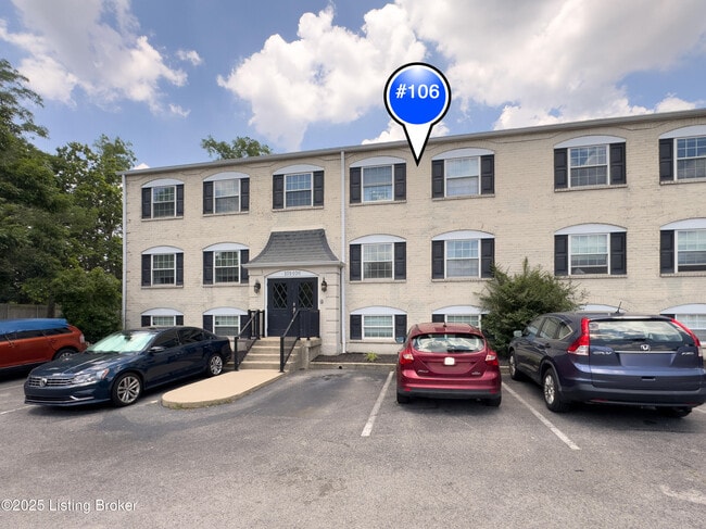 106 Middletown Square