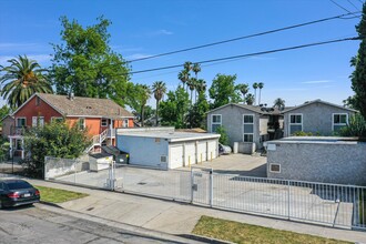 367 W 10th St in San Bernardino, CA - Building Photo - Building Photo